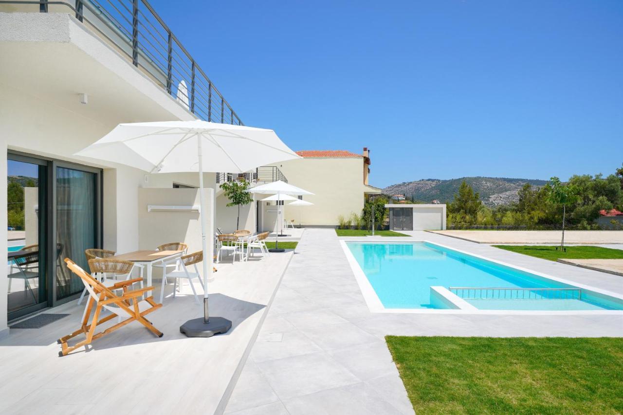 Filoxenia Luxury Apartments Potos Exterior photo